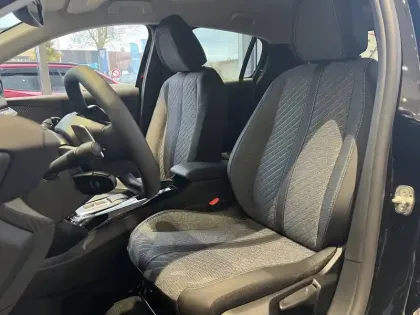 Photo 9 Peugeot 208  Hybrid 110 e-DCS6