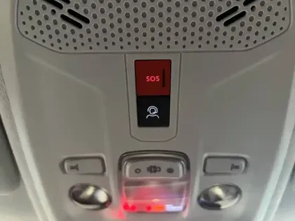 Photo 13 Peugeot 208  Hybrid 110 e-DCS6