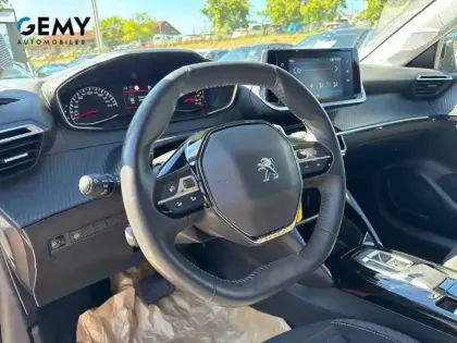 Photo 11 Peugeot 208  PureTech 100 S&S EAT8