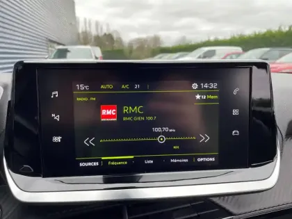 Photo 57 Peugeot 2008  PureTech 130 S&S EAT8