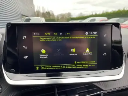 Photo 58 Peugeot 2008  PureTech 130 S&S EAT8