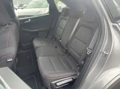 Photo 8 Ford Kuga 2.5 Duratec 190ch FHEV E85 ST-Line BVA