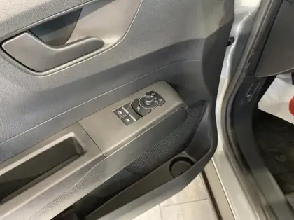 Photo 5 Ford Transit Courier Fourgonnette Electrique 100 kW 136ch Trend