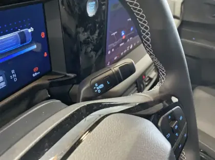 Photo 7 Ford Transit Courier Fourgonnette Electrique 100 kW 136ch Trend