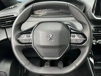 Photo 12 Peugeot 2008  1.2 PureTech 100ch S&S Allure