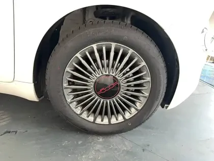 Photo 39 Fiat 500  e 95 ch