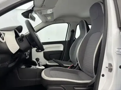 Photo 40 Renault Twingo  III E-Tech
