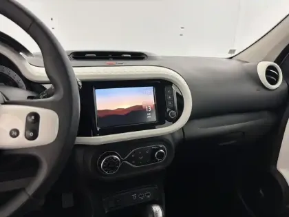 Photo 63 Renault Twingo  III E-Tech