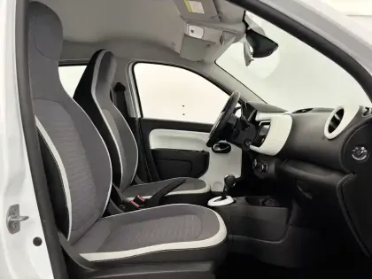 Photo 68 Renault Twingo  III E-Tech