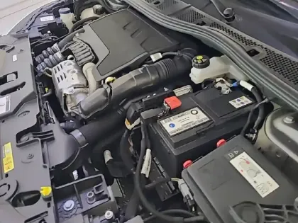 Photo 14 Peugeot 208  PureTech 100 S&S BVM6