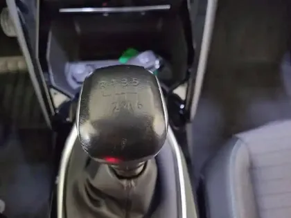 Photo 13 Peugeot 208  PureTech 100 S&S BVM6