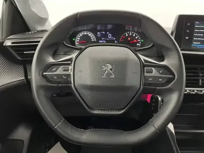 Photo 21 Peugeot 208  BLUEHDI 100 S&S BVM6