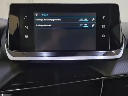 Photo 22 Peugeot 208  PureTech 75 S&S BVM5