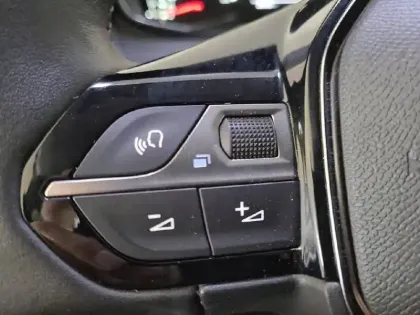 Photo 26 Peugeot 208  PureTech 75 S&S BVM5