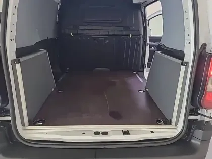 Photo 26 Peugeot Partner Gén. III Ph2 Base 4