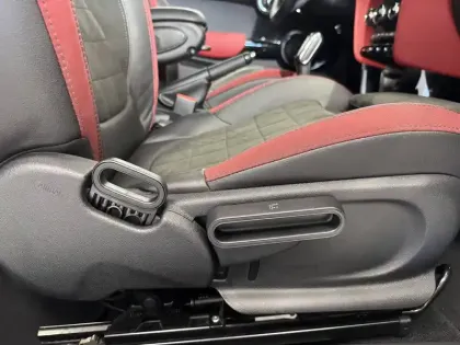 Photo 37 Mini Mini Hatch 3 Portes 231 ch John Cooper Works BVA8