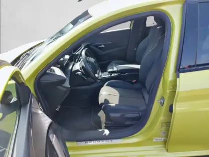 Photo 10 Peugeot 208  Hybrid 100 e-DCS6