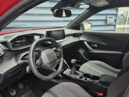 Photo 13 Peugeot 2008 Gén. II Ph1 NG Allure 5