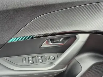 Photo 12 Peugeot 2008 Gén. II Ph1 NG Allure 5