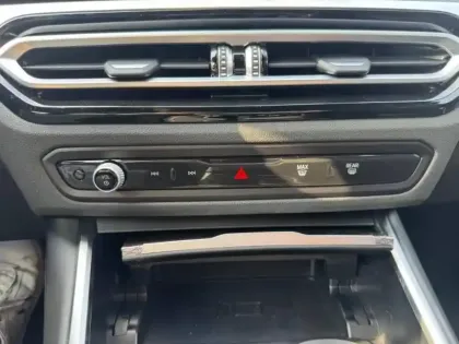 Photo 29 BMW Serie 3 Série 3 320eA 204ch M Sport