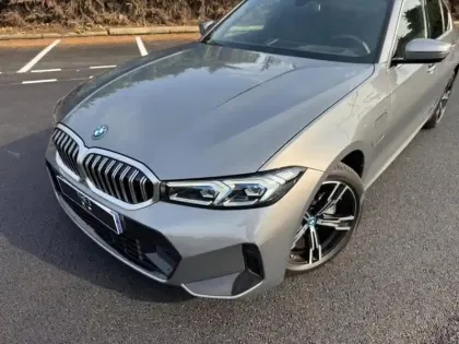 Photo 16 BMW Serie 3 Série 3 320eA 204ch M Sport