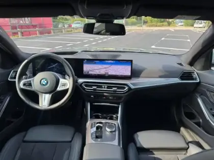 Photo 26 BMW Serie 3 Série 3 320eA 204ch M Sport