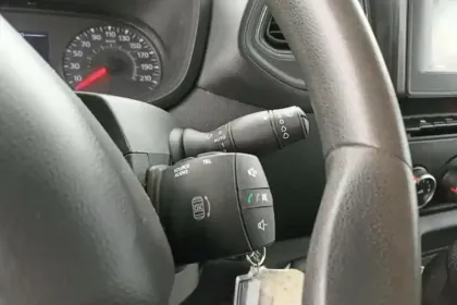 Photo 21 Renault Master FOURGON FGN TRAC F3300 L2H2 DCI 135 SL PRO+