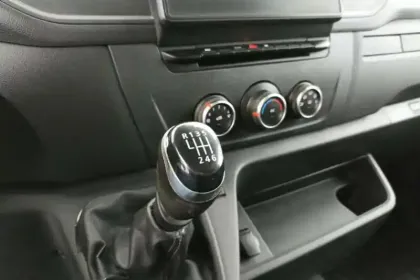 Photo 19 Renault Master FOURGON FGN TRAC F3300 L2H2 DCI 135 SL PRO+