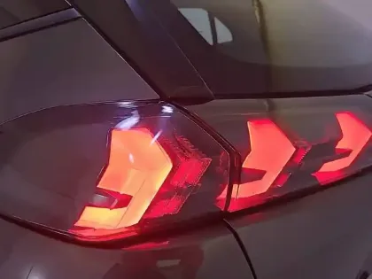 Photo 16 Peugeot 2008  PureTech 100 S&S BVM6