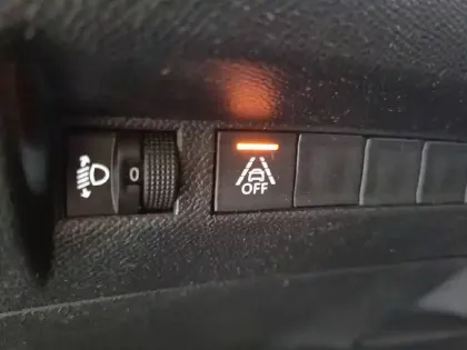 Photo 29 Peugeot 2008  PureTech 100 S&S BVM6