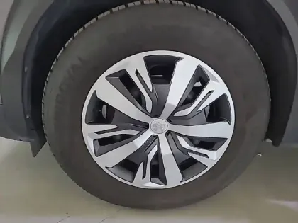 Photo 12 Peugeot 2008  PureTech 100 S&S BVM6