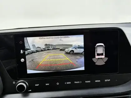 Photo 13 Hyundai Bayon  1.0 T-GDi 100 DCT-7 Hybrid 48V
