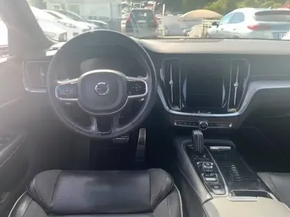 Photo 6 Volvo S60  T8 Twin Engine 318 + 87 ch Geartronic 8