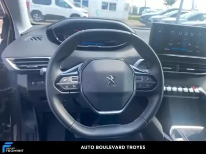 Photo 8 Peugeot 5008  1.2 PureTech 130ch S&S Allure Pack