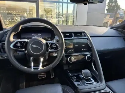 Photo 29 Jaguar E-Pace  P300e PHEV 309ch R-Dynamic SE