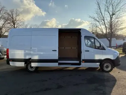 Photo 44 Mercedes Sprinter 315 CDI 43S 14M3 PTRA 7T L3H2 150ch 37800€HT Garan