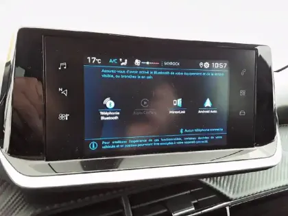 Photo 14 Peugeot 208  PureTech 75 S&S BVM5