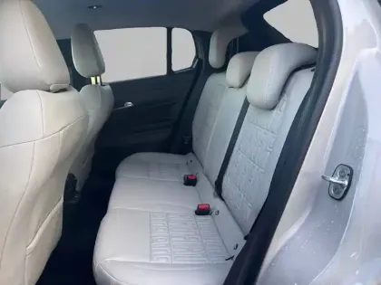 Photo 11 Fiat 600 e 54 kWh 156 ch