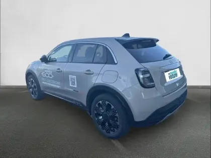 Photo 6 Fiat 600 e 54 kWh 156 ch