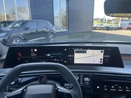 Photo 49 Peugeot 5008  Electrique 73 kWh 210 ch