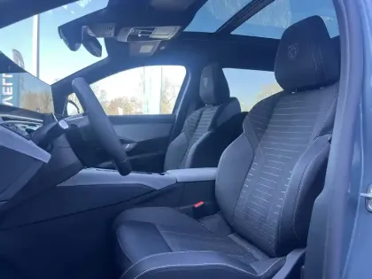 Photo 37 Peugeot 5008  Electrique 73 kWh 210 ch