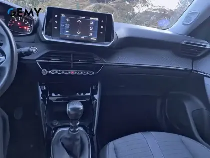 Photo 13 Peugeot 2008  PureTech 100 S&S BVM6