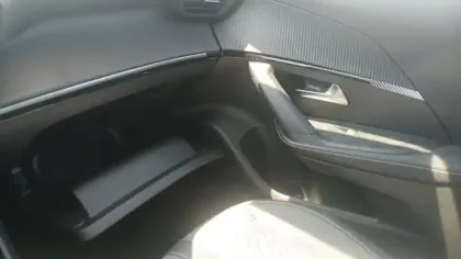 Photo 26 Peugeot 2008  100 S&S BVM6