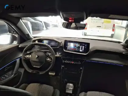 Photo 7 Peugeot 2008  Electrique 54 kWh 156 ch