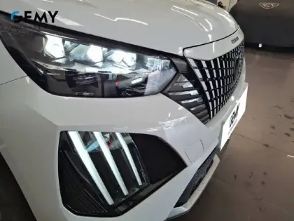 Photo 17 Peugeot 2008  Electrique 54 kWh 156 ch