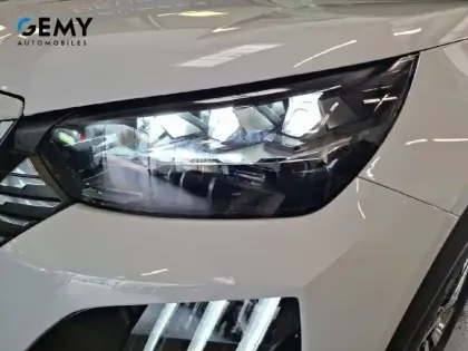 Photo 16 Peugeot 2008  Electrique 54 kWh 156 ch