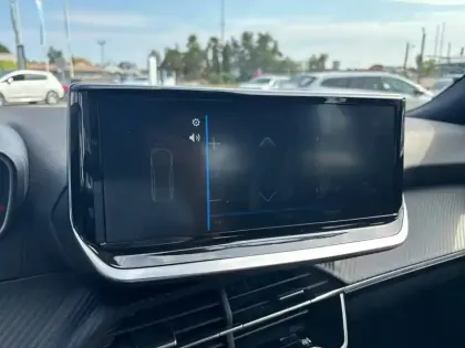 Photo 38 Peugeot 2008  Hybrid 145 e-DCS6