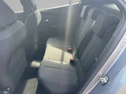 Photo 31 Peugeot 2008  Hybrid 145 e-DCS6