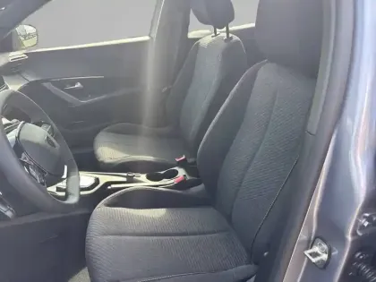 Photo 30 Peugeot 2008  Hybrid 145 e-DCS6