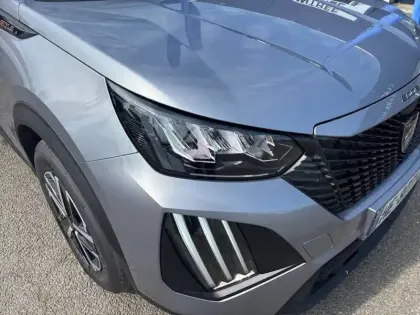 Photo 35 Peugeot 2008  Hybrid 145 e-DCS6